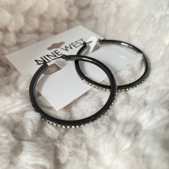 Nine West Gun Black With Rhinestone Hoop Earrings NWT - Picture 10 of 11
